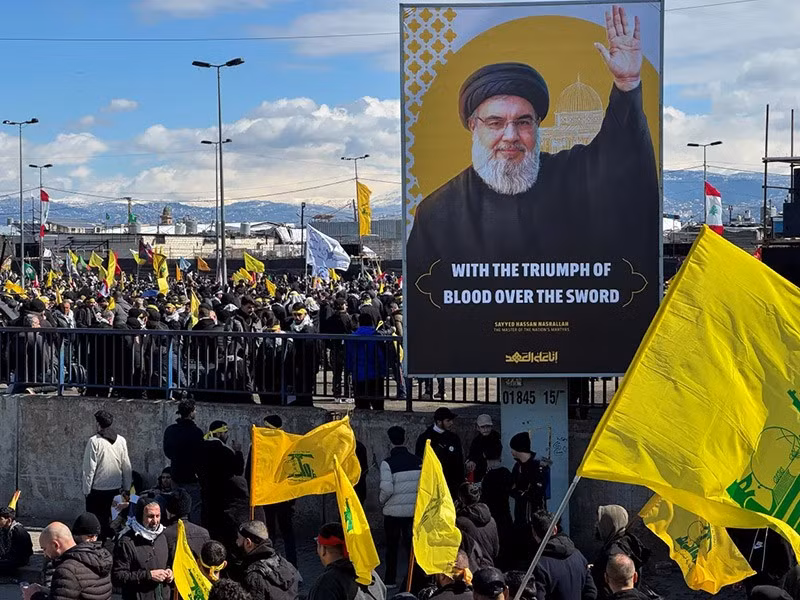 chum-anh-tang-le-cuu-thu-linh-hezbollah-tai-lebanon-07.jpg