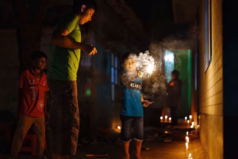 chum-anh-le-hoi-anh-sang-diwali-05-07.jpg