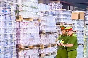 Số lượng lớn sữa giả bị cơ quan chức năng phát hiện