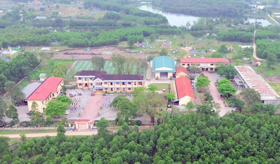 Trường Tiểu học Hải Thượng là một trong những ngôi trường hình thành sớm nhất ở huyện Hải Lăng.