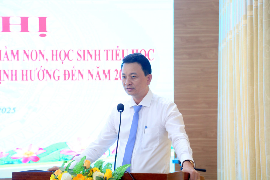 Ông Võ Văn Minh, Phó Giám đốc Sở GD&ĐT Quảng Trị nhấn mạnh vai trò của việc tăng cường tiếng Việt. tieng-viet-2.jpg