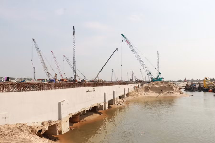 Khu bến cảng Mỹ Thủy (huyện Hải Lăng, tỉnh Quảng Trị) do Công ty Cổ phần Liên doanh Cảng quốc tế Mỹ Thủy làm chủ đầu tư.