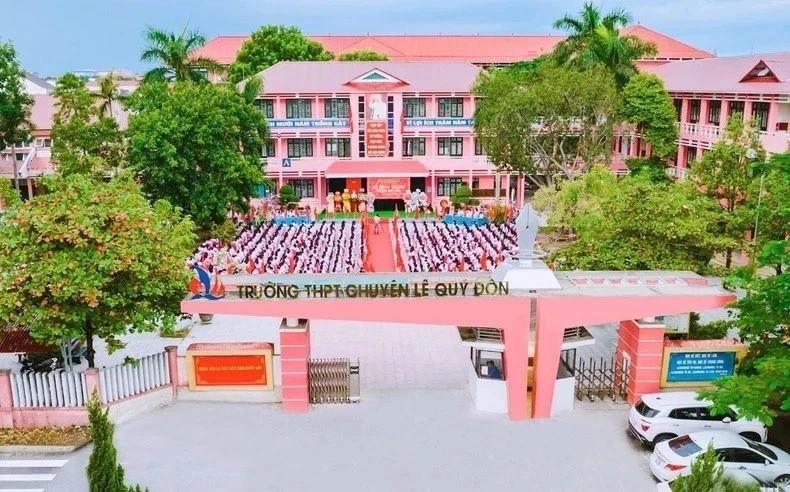 Gần 300 chỉ tiêu vào lớp 10 Trường THPT chuyên Lê Quý Đôn Quảng Trị.