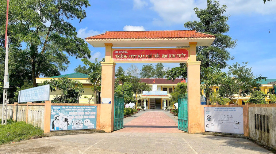 Trường Phổ thông dân tộc (PTDT) bán trú Tiểu học Kim Thủy, nơi xảy ra vụ việc.