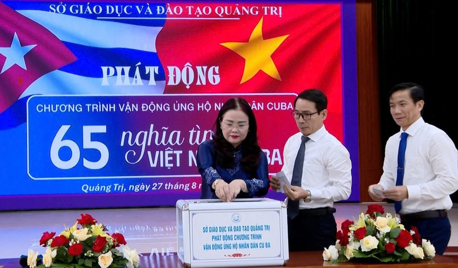 Cán bộ, nhân viên ngành Giáo dục Quảng Trị đồng hành cùng nhân dân Cuba.