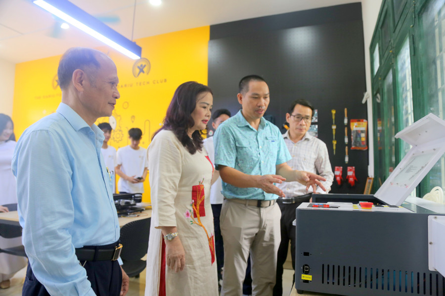 Không gian sáng chế sẽ giúp học sinh phát triển khả năng nghiên cứu khoa học. 17.jpg