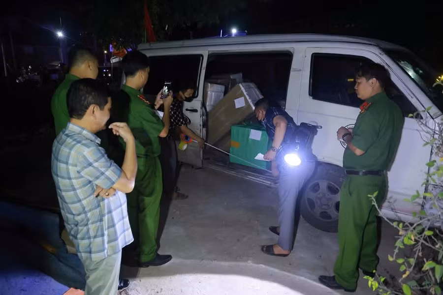 Lực lượng chức năng bắt giữ liên tiếp nhiều vụ vận chuyển hàng lậu.