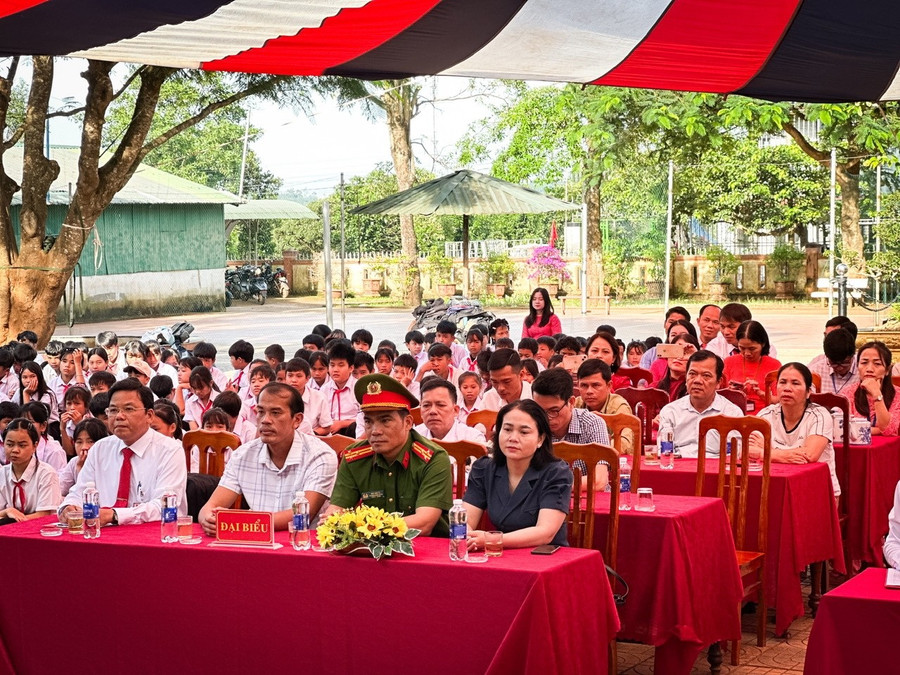 Xã Hướng Phùng khai mạc “Tuần lễ hưởng ứng học tập suốt đời năm 2025”. aa74e48c8b7801265869.jpg