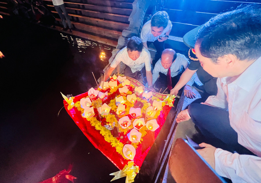 Những tình cảm của người làm báo tri ân liệt sĩ. 1000012914.jpg