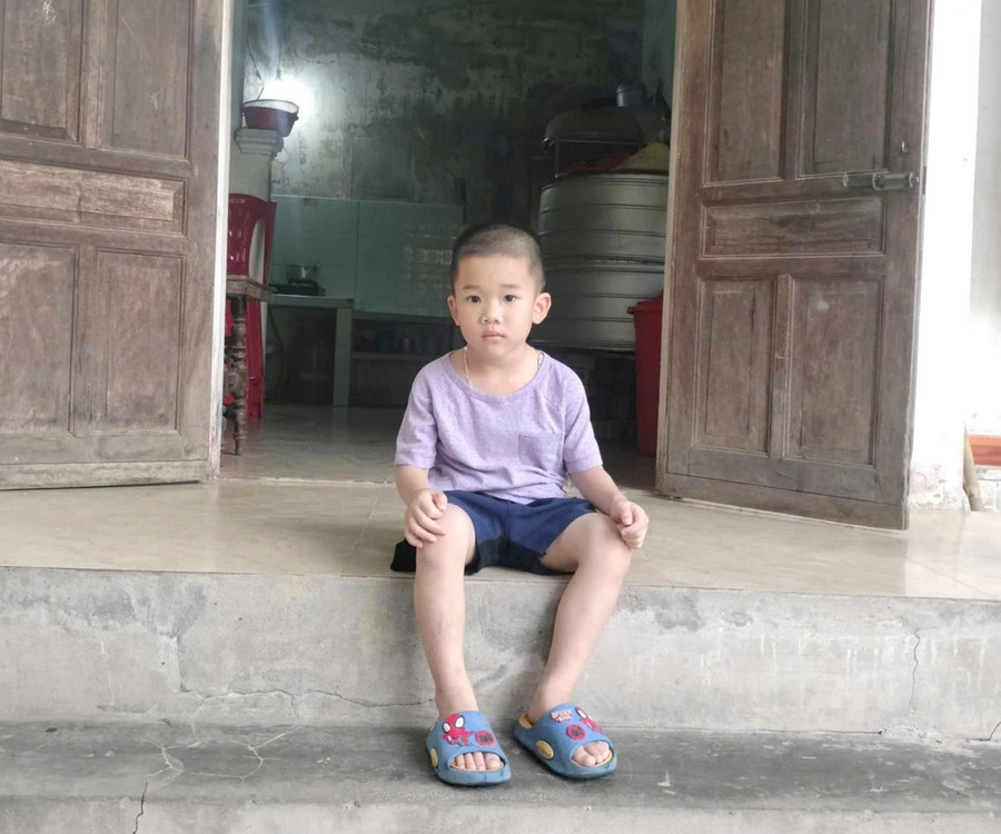 Cháu Nguyễn Văn Dũng - con trai chị Nguyệt mới 3 tuổi. nhan-ai-1.jpg