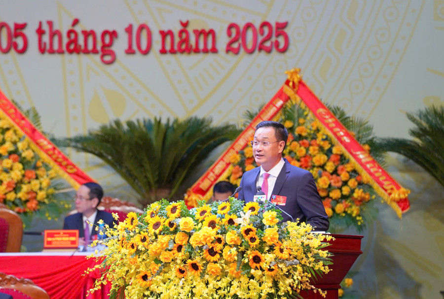 Ông Lê Ngọc Quang, Bí thư Tỉnh ủy Quảng Trị phát biểu khai mạc Đại hội. bi-thu-tinh.jpg