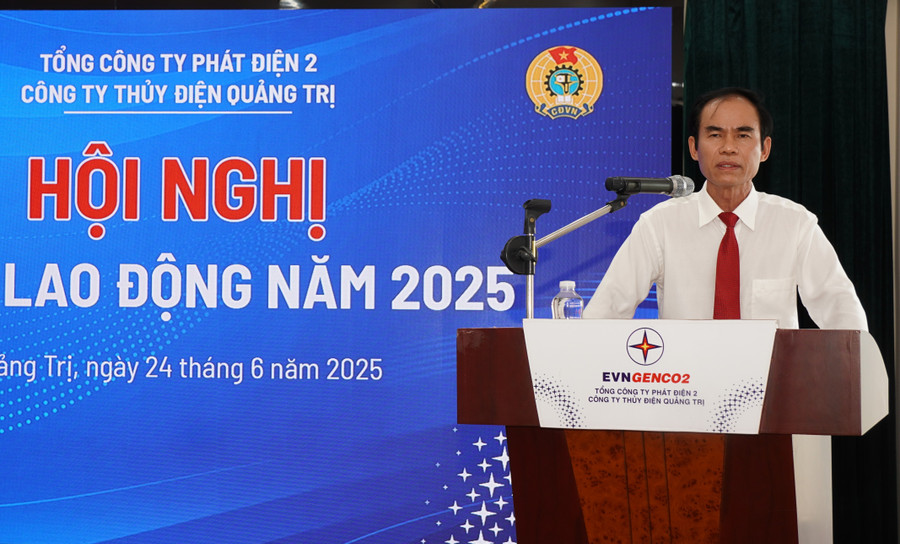 Ông Nguyễn Thanh Hùng - Giám đốc Công ty Thủy điện Quảng Trị khẳng định, kết quả đạt được là nhờ tinh thần đoàn kết, trách nhiệm cao. Ảnh: Trang Sinh thuy-dien-1.jpg