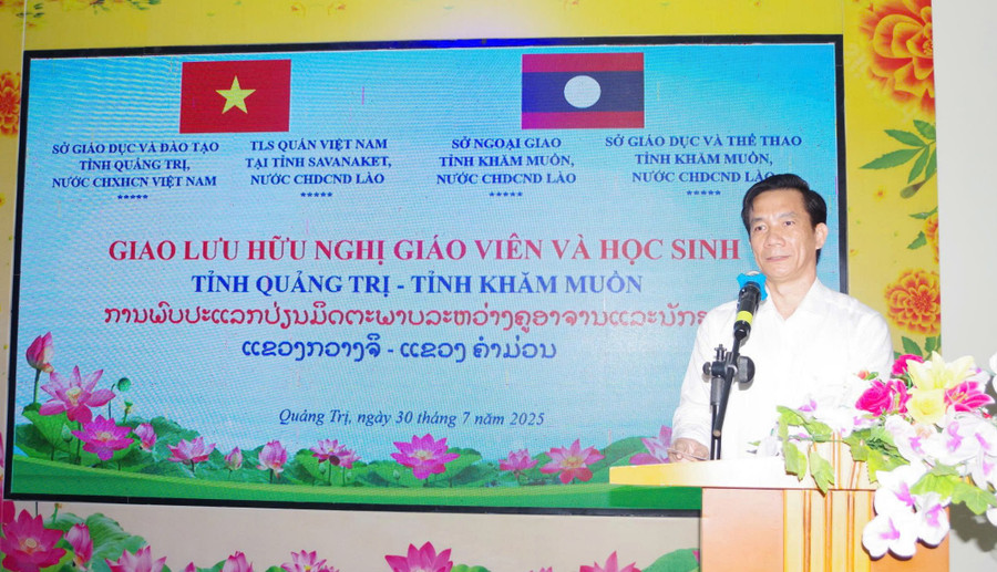 Ông Nguyễn Đình Hải - Phó Giám đốc Sở GD&ĐT cho biết, những năm qua, ngành giáo dục hai tỉnh có nhiều hoạt động hợp tác. giao-luu-hu-nghi-1.jpg