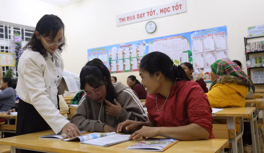 Công tác xóa mù chữ trở thành nền tảng nâng cao dân trí.