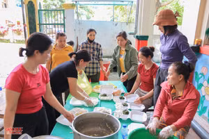 Bếp ăn miễn phí của các giáo viên Trường Mầm non Tam Quang. (Ảnh: Phạm Tâm)