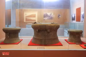 Bộ trống đồng được công nhận là Bảo vật quốc gia. (Ảnh: Phạm Tâm)