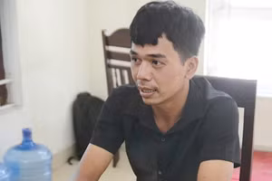 Nguyễn Khắc Nhật tại cơ quan công an. (Ảnh: CANA)