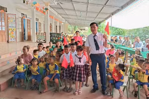 Lễ khai giảng chung của các em học sinh mầm non và tiểu học Mỹ Lý. 