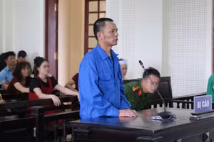 Bị cáo Nguyễn Anh Tuấn tại phiên tòa sơ thẩm.