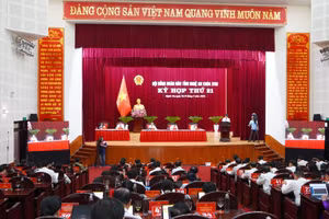 Toàn cảnh thảo luận tại Tổ 1 của HĐND tỉnh Nghệ An khóa XVIII.