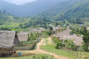 Bản Khe Búng, xã Môn Sơn nơi người Đan Lai sinh sống. (Ảnh: Bá Hậu)