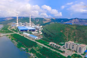 Nhà máy Công ty CP Nhiệt điện Quảng Ninh.