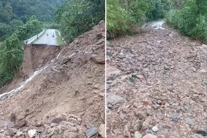 Hiện trường sạt lở Quốc lộ 16 đoạn qua xã Nhôn Mai. (Ảnh: CSCC)