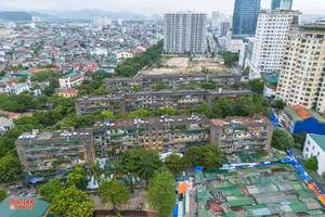 Các tòa nhà khu C, chung cư Quang Trung ở phường Thành Vinh, Nghệ An. (Ảnh: Phạm Tâm)