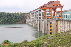 Nhà máy thủy điện Chi Khê ở xã Con Cuông, Nghệ An. (Ảnh: Phạm Tâm)