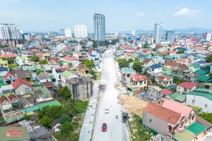 Tuyến đường Lý Thường Kiệt, TP Vinh. (Ảnh: Phạm Tâm)