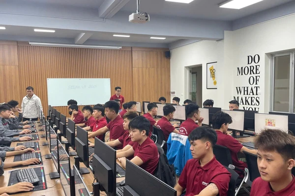 Sinh viên Trường Cao đẳng Công nghệ cao Hà Nội.