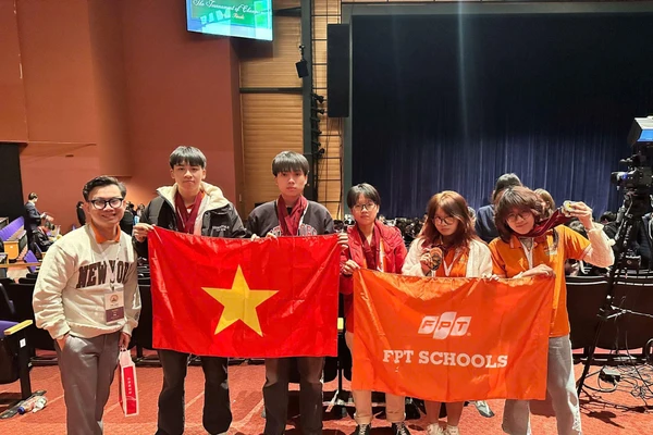 Thầy và trò FPT Schools tại chung kết toàn cầu World Scholar’s Cup 2025.
