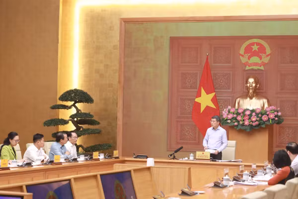Thủ tướng Lê Minh Hưng chủ trì buổi làm việc với Bộ GD&ĐT tại trụ sở Chính phủ.