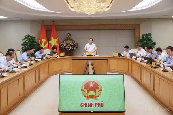 Phó Thủ tướng Lê Tiến Châu chủ trì buổi làm việc. Ảnh: chinhphu.vn/Thu Sa 