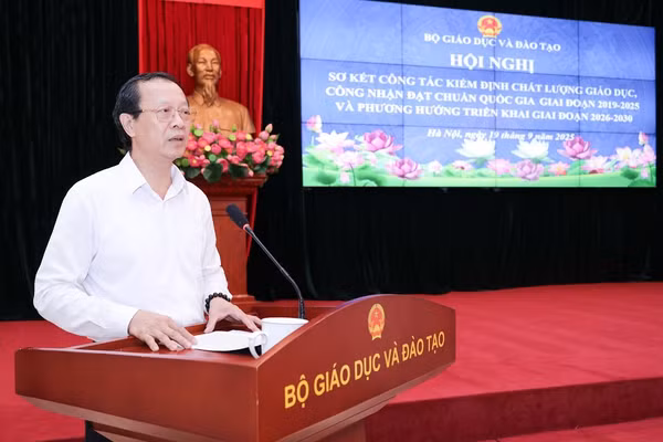Thứ trưởng Thường trực Phạm Ngọc Thưởng phát biểu hội nghị.
