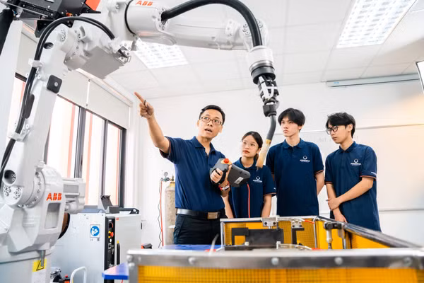Hoạt động học tập tại ĐH Phenikaa.