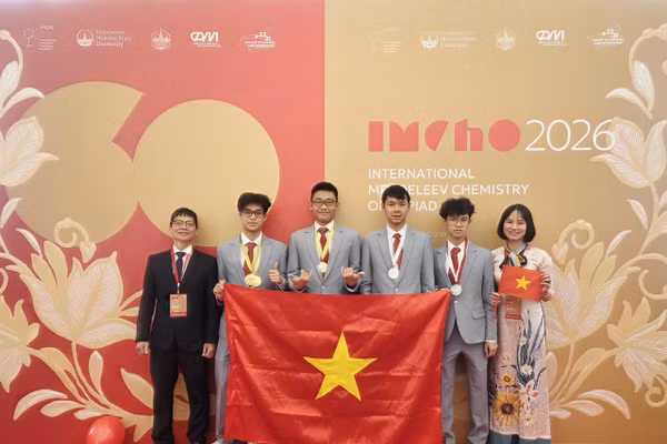 Đoàn học sinh Việt Nam tham dự Kỳ thi Olympic Hóa học Quốc tế Mendeleev lần thứ 60.