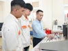 Sinh viên Trường Cao đẳng Nghề Hà Nam, tỉnh Ninh Bình, trong giờ học thực hành. Ảnh: Đình Tuệ