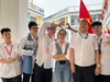 Cô trò Trường THPT Trần Hưng Đạo (Thanh Xuân, Hà Nội).