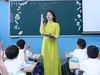 Cô trò Trường Tiểu học Đại Mỗ 3 (Tây Mỗ, Hà Nội). Ảnh: Đình Tuệ