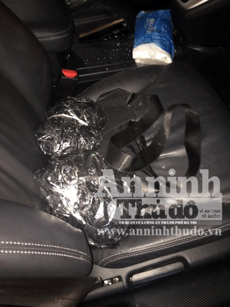 Hà Nội: Khởi tố đối tượng lái xe ô tô CRV đi bán 2kg ma túy đá ảnh 1