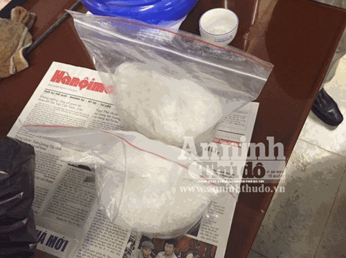 Hà Nội: Khởi tố đối tượng lái xe ô tô CRV đi bán 2kg ma túy đá ảnh 3