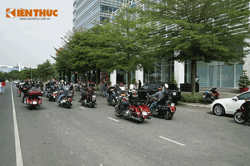 Cận cảnh dàn môtô Harley-Davidson tại lễ tổng duyệt 30/4 - Hình 3 Can canh dan moto Harley-Davidson tai le tong duyet 30/4-Hinh-3