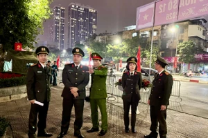 Đại tá Nguyễn Tiến Đạt kiểm tra công tác đảm bảo ANTT tại trên địa bàn phường Giảng Võ.