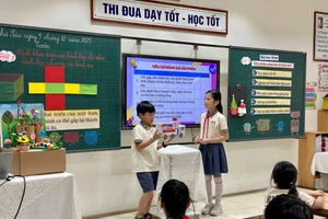 Học sinh thích thú, sáng tạo trong giờ Toán.