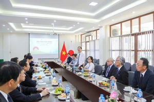 Ông Đào Việt Hà, Phó Hiệu trưởng Trường Cao đẳng Xây dựng Công trình đô thị giới thiệu về nhà trường.