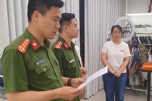 Cơ quan điều tra khám xét nơi làm việc của Nguyễn Thị Thu Hường.