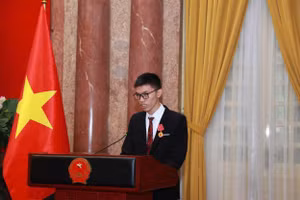 Thân Thế Công cựu học sinh Trường THPT Chuyên Bắc Giang.