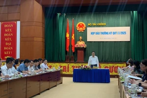 Quang cảnh buổi họp báo.