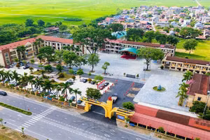 Trường THPT Yên Dũng số 1 nhìn từ trên cao. 